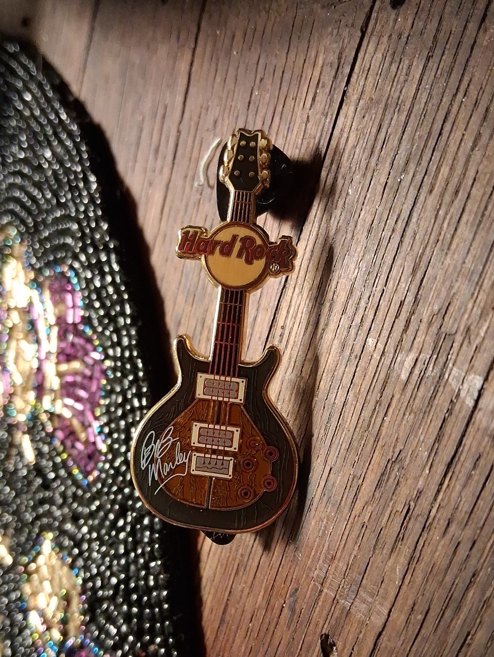 Hard Rock Cafe Pin - Picture 2 of 4
